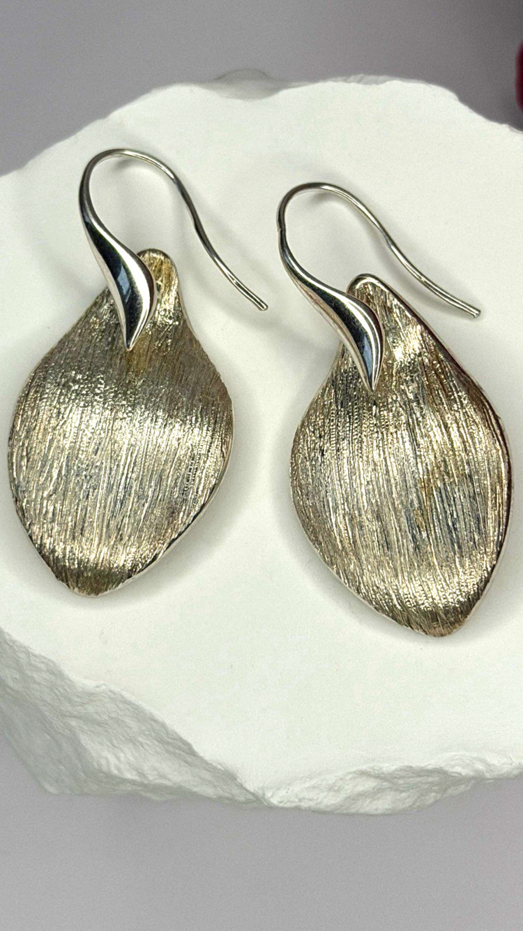 Elegant Italy 925 Sterling Silver Leaf Earrings